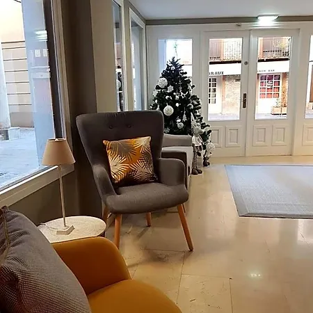 Ciudad De Hotel *