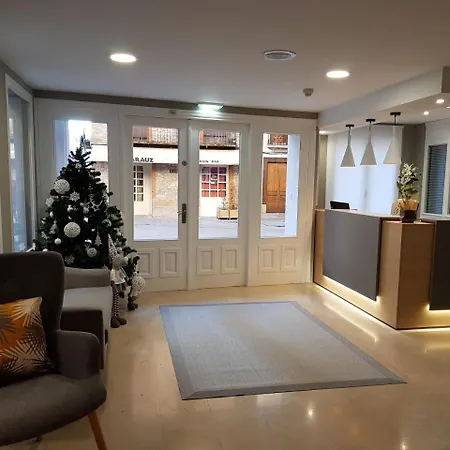 Ξενοδοχείο Ciudad De *