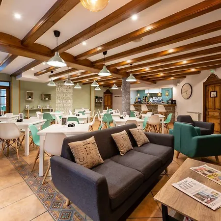 Ξενοδοχείο Ciudad De *